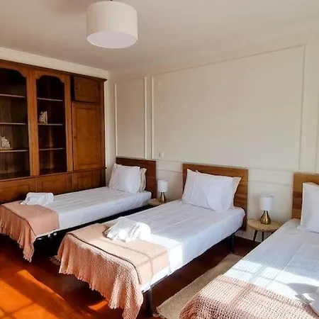 Ericeira Ocean-View Family Villa ヴィラ エリセイラ
