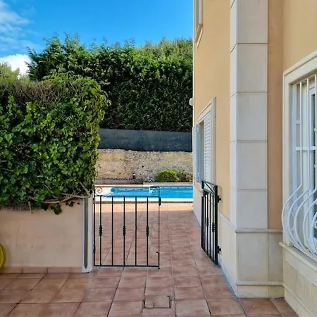 Ericeira Ocean-View Family Villa エリセイラ