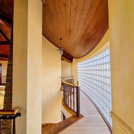 Ericeira Ocean-View Family Villa エリセイラ